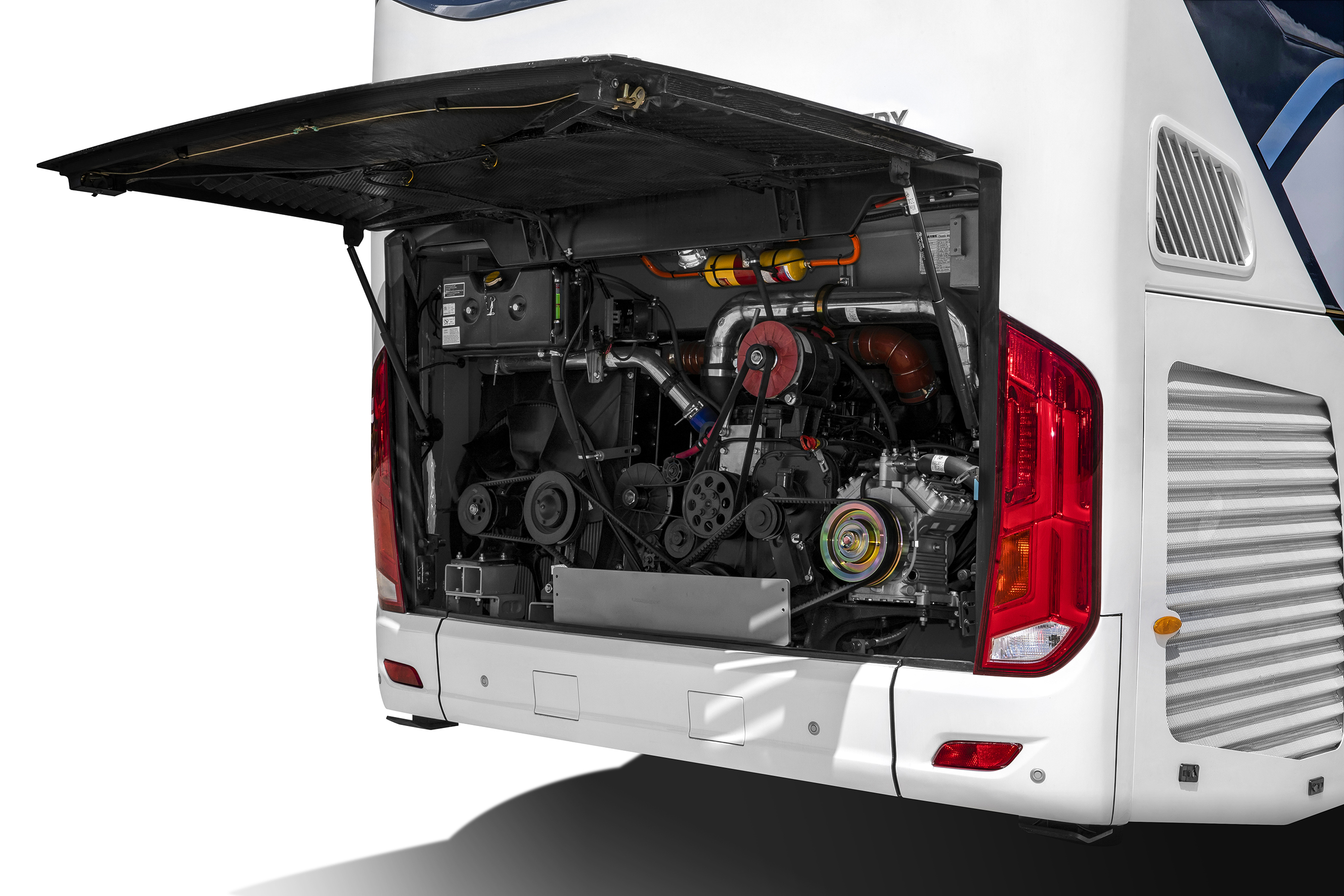 XMQ6127DY-Engine compartment.
